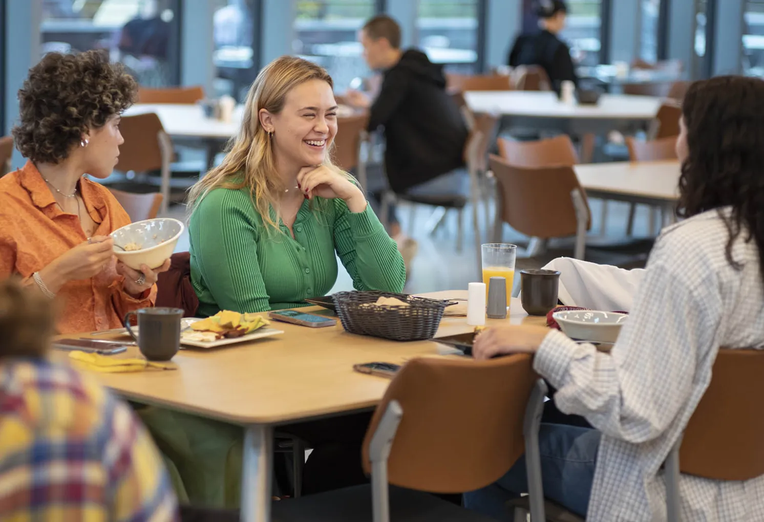 students eating