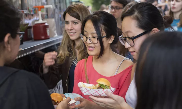 Students at the food truck