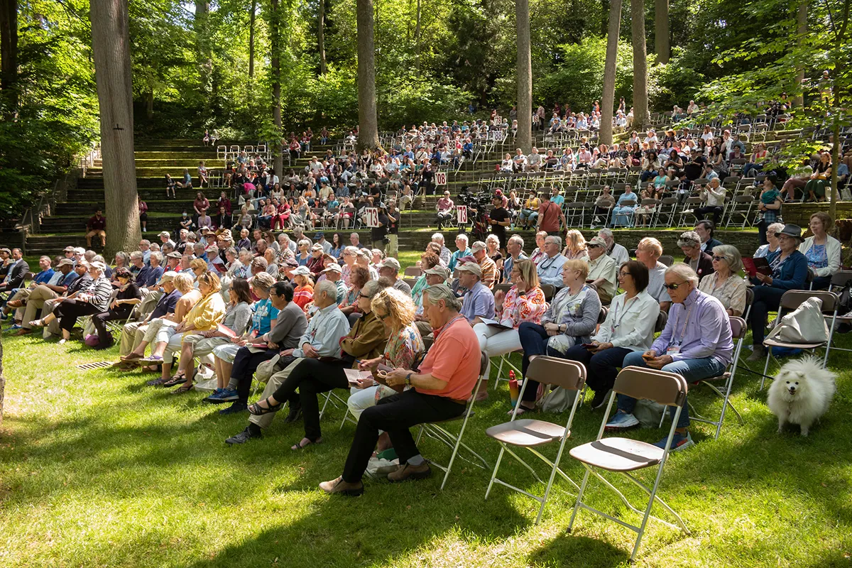 Large group of alumni in Scott Outdoor Amphitheater