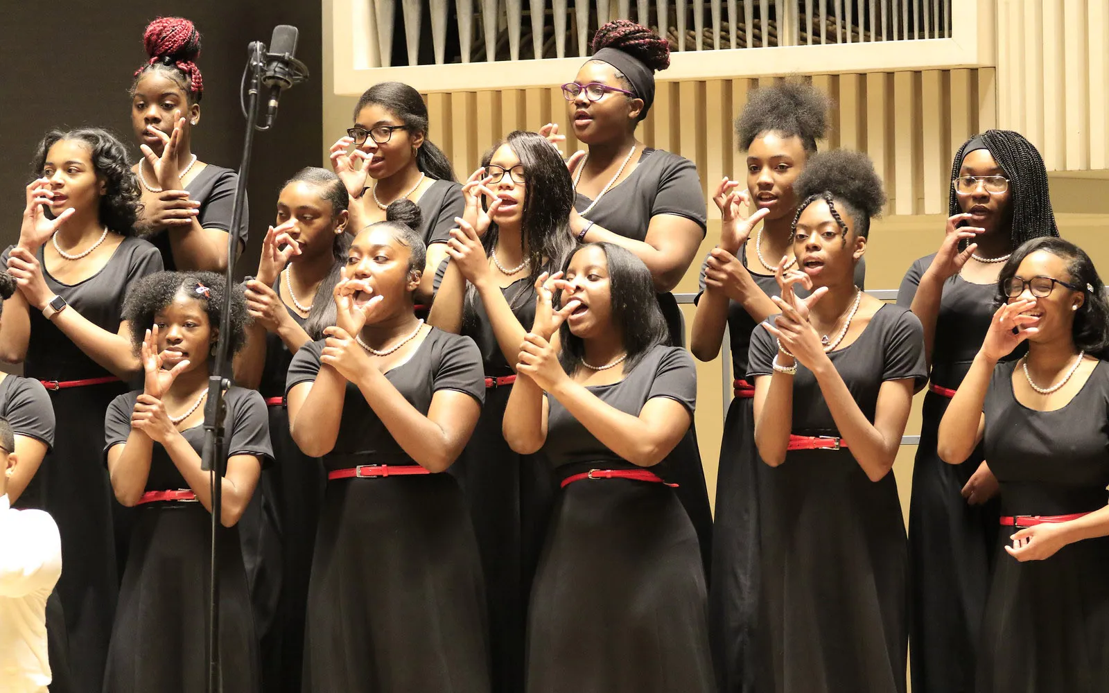 Chester Children's Chorus singing