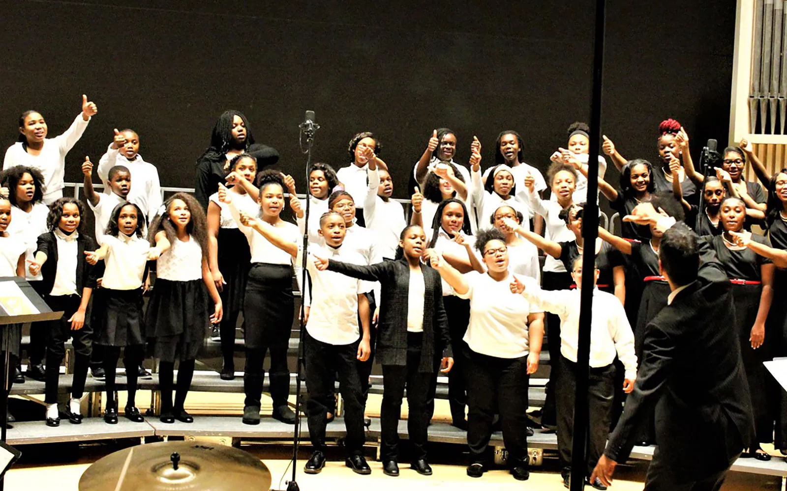 Chester Children's Chorus singing