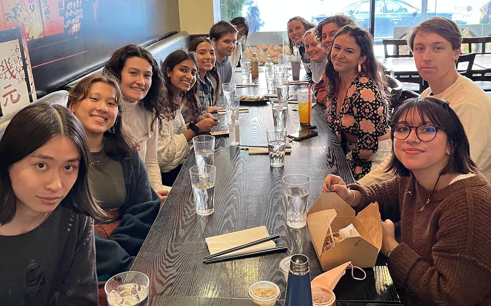 students eating lunch