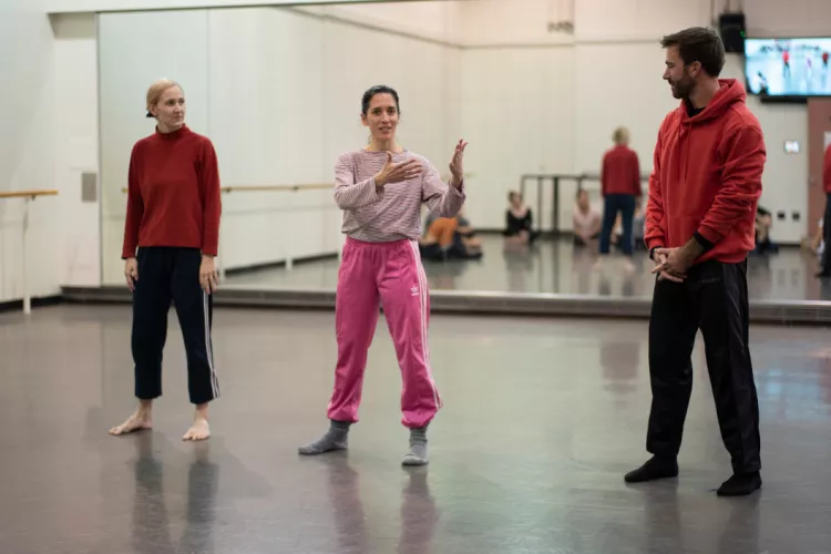 Students rehearse with Doug Varone dancers