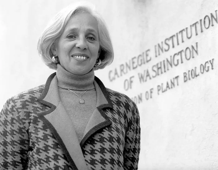 Maxine Frank Singer in front of Carnegie Science building