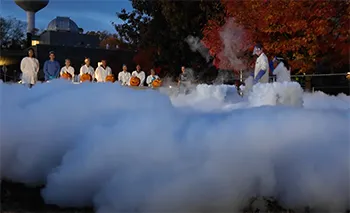 Students create fog with liquid nitrogen 